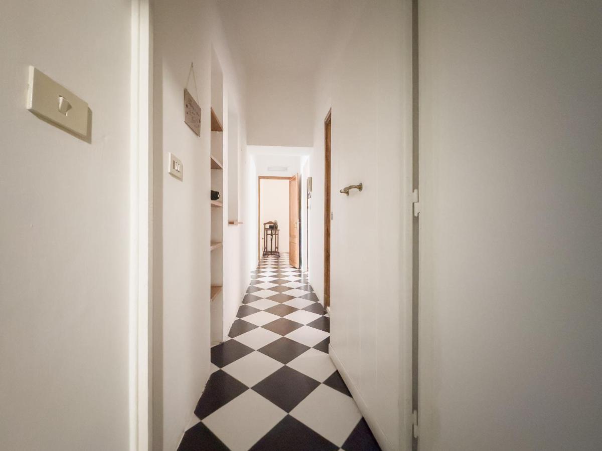 Domus Sant'Elena 2 Apartment Rome Exterior photo