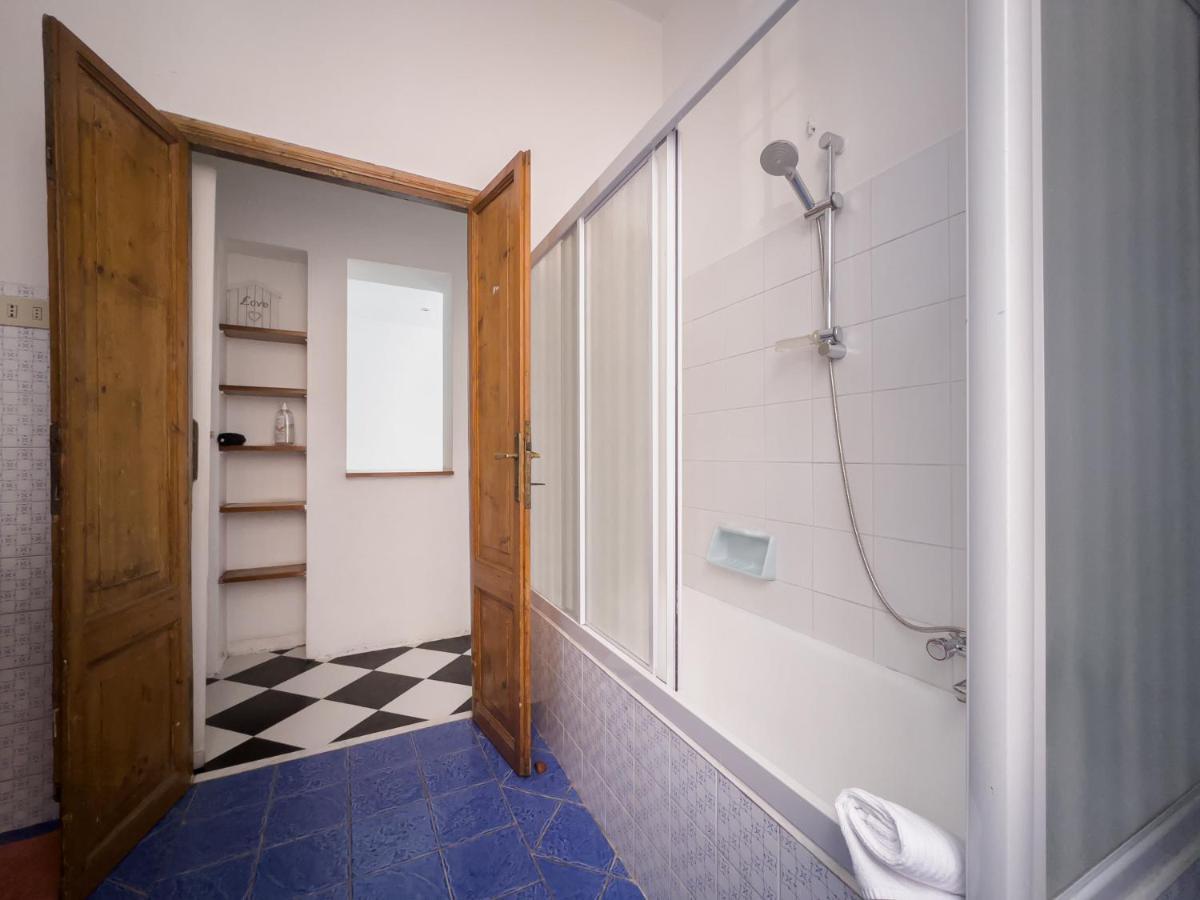 Domus Sant'Elena 2 Apartment Rome Exterior photo