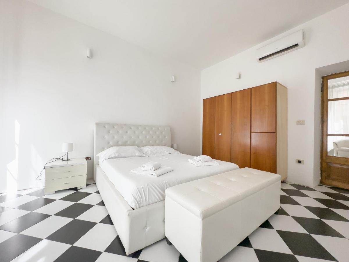Domus Sant'Elena 2 Apartment Rome Exterior photo