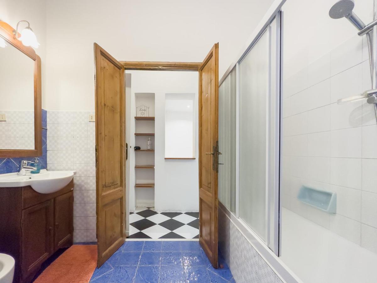 Domus Sant'Elena 2 Apartment Rome Exterior photo